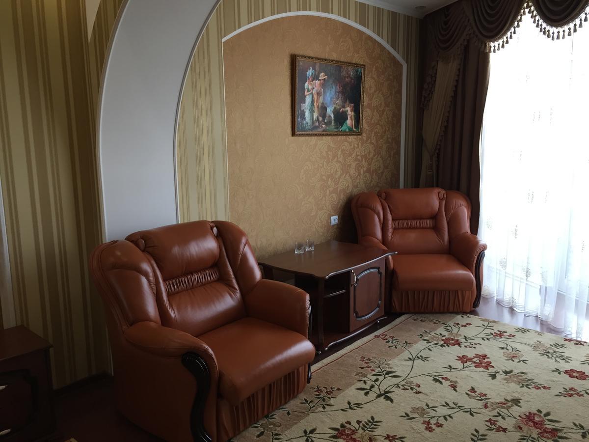 Hotel Oktan Kryve Ozero المظهر الخارجي الصورة